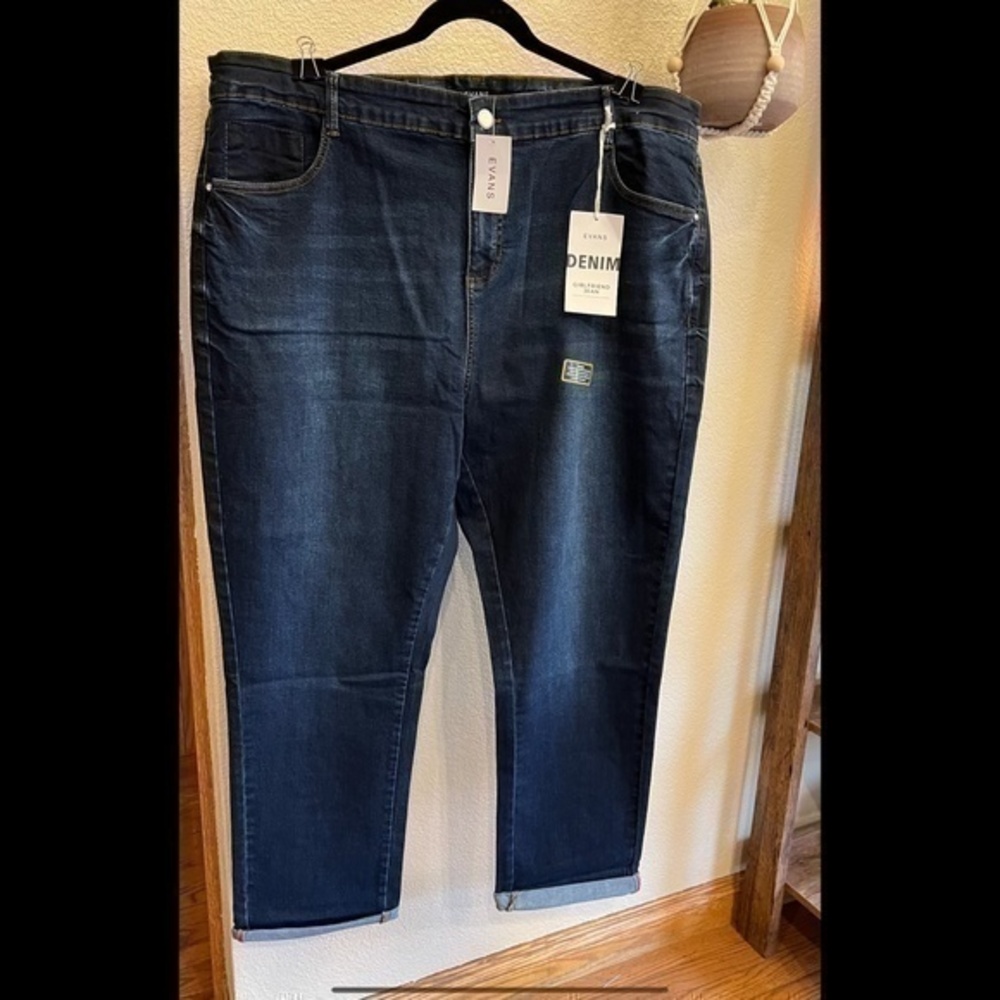 ⭐️  Plus Size 26 Girlfriend Jeans -Evans / Avenue -